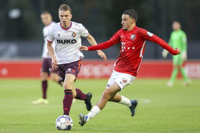 首发四号位 首发四号位